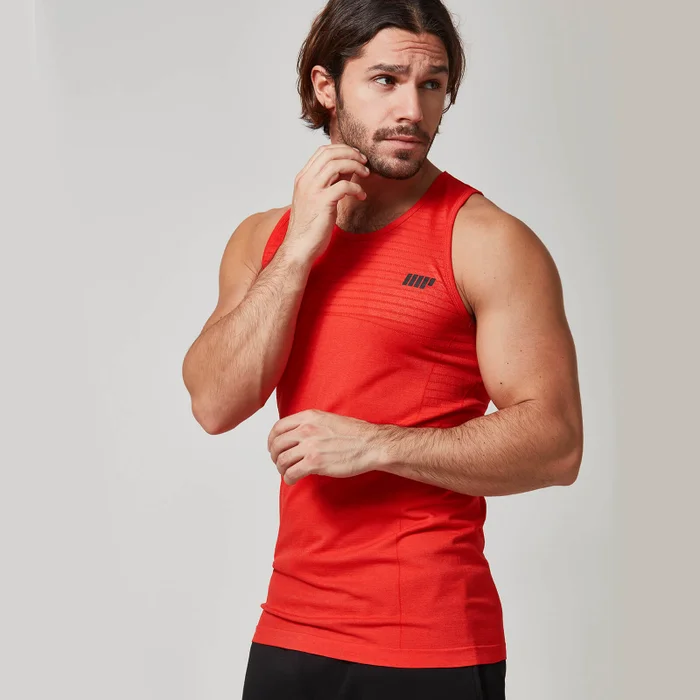 Besiūliai berankoviai marškinėliai