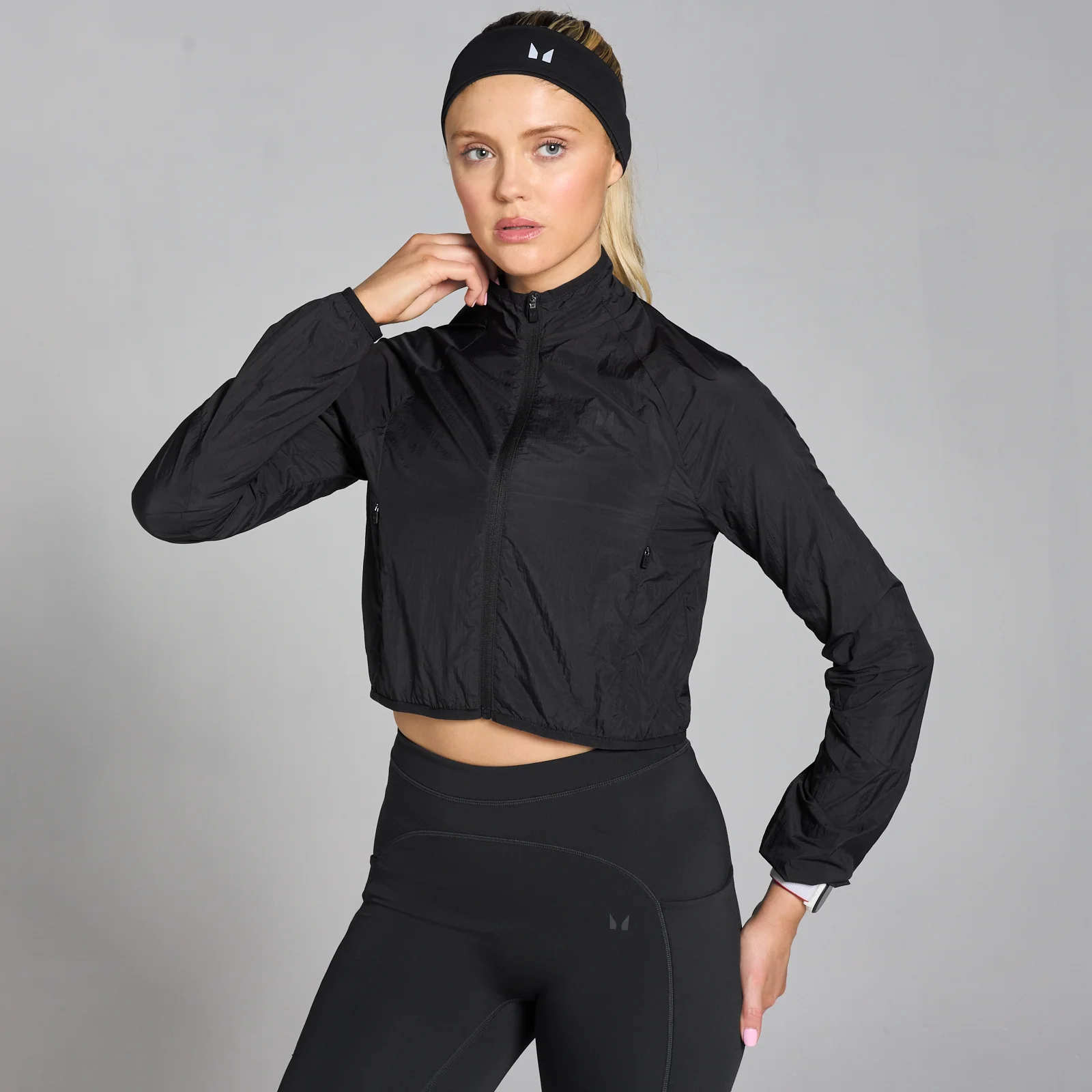 MP moteriška neperpučiama „Velocity Slim Fit Cropped“ striukė – Juoda - M vaizdas 1